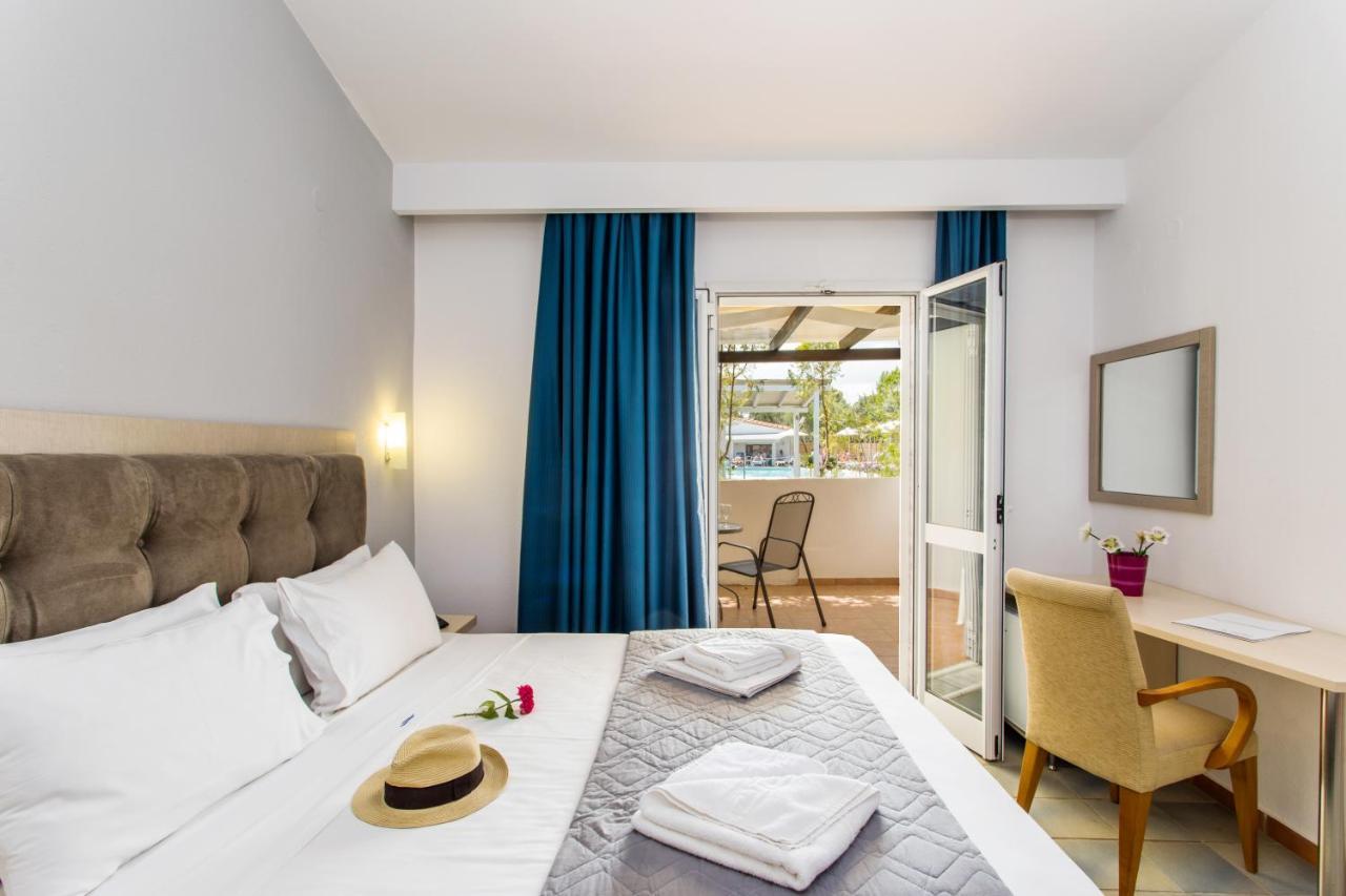 Coral Blue Beach Hotel 게라크니 외부 사진